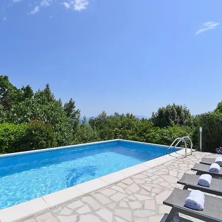 Apartment A2 Grozic *